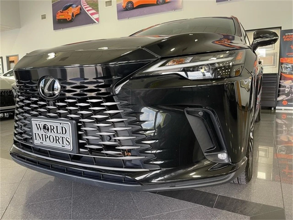 2023 Lexus RX 5th Gen - Image 11 of 31