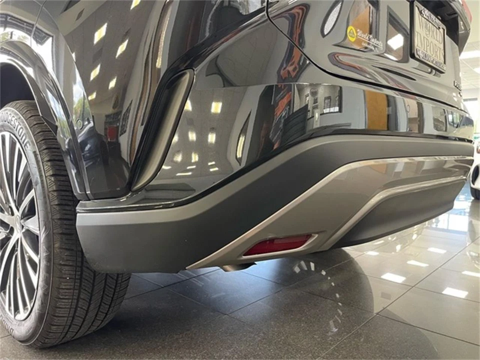 2023 Lexus RX 5th Gen - Image 16 of 31