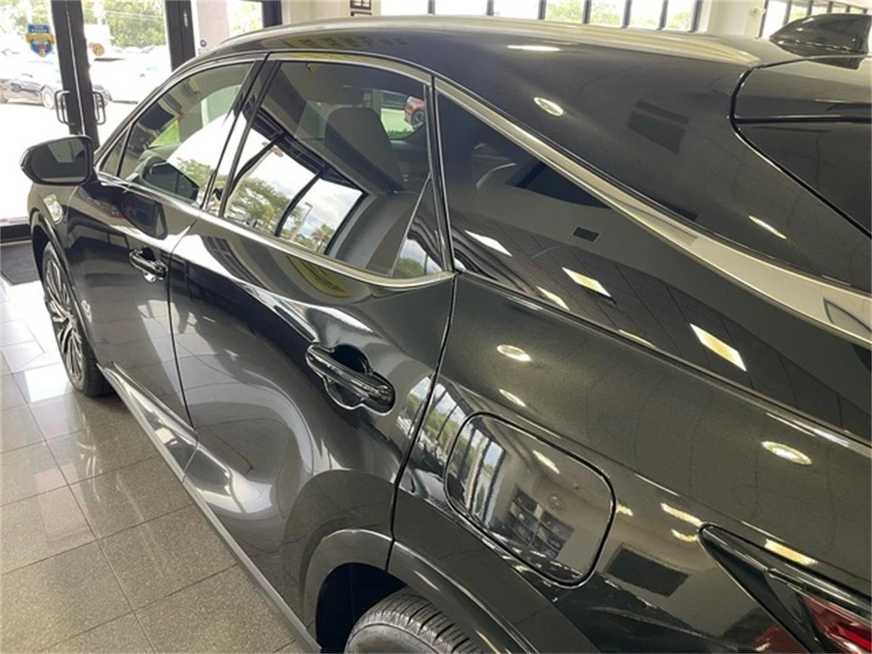 2023 Lexus RX 5th Gen - Image 14 of 31