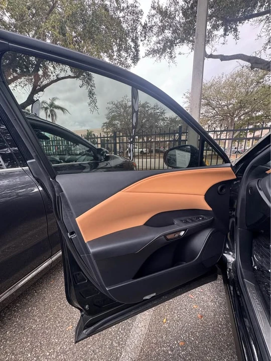 2023 Lexus RX 5th Gen - Image 4 of 9