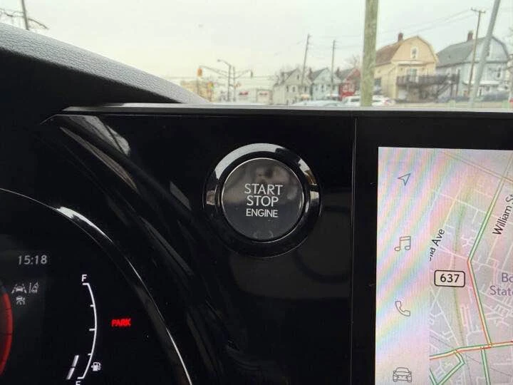 2023 Lexus RX 5th Gen - Image 16 of 17