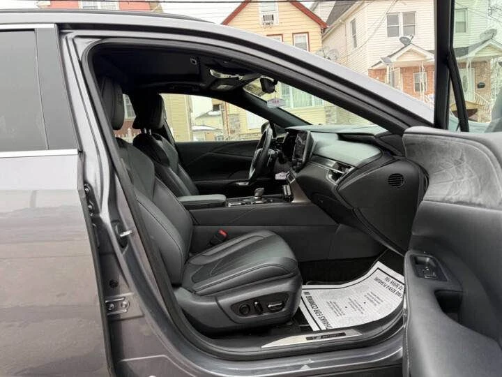 2023 Lexus RX 5th Gen - Image 9 of 16