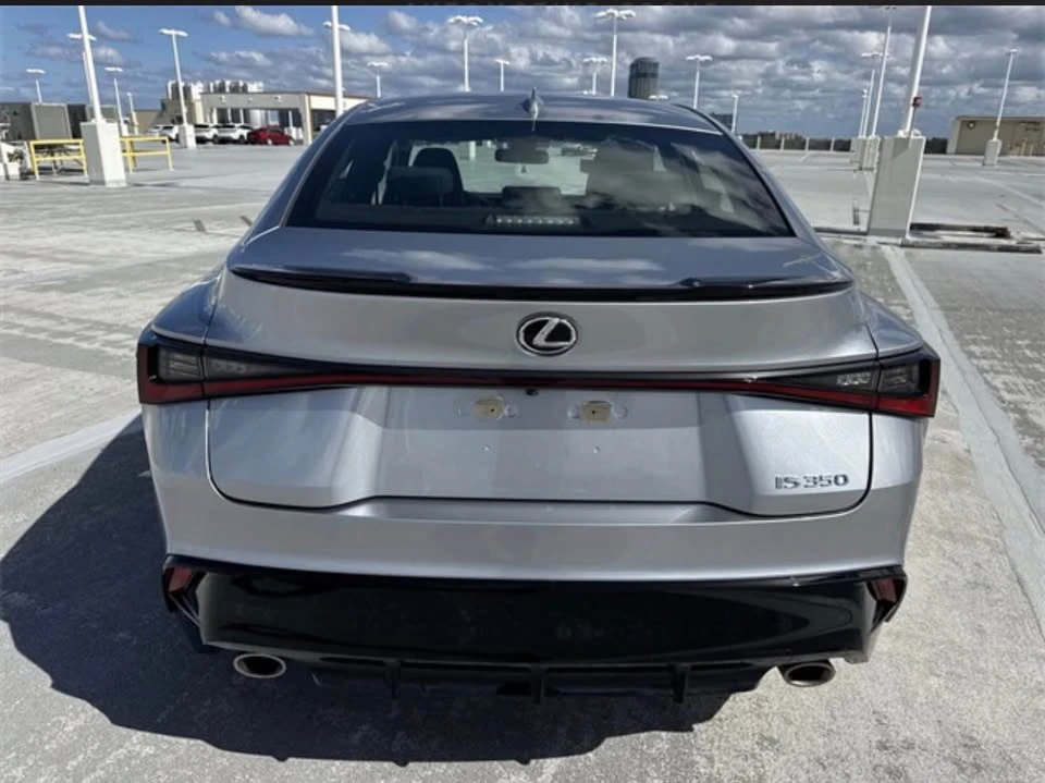 2023 Lexus RX 5th Gen - Image 7 of 17