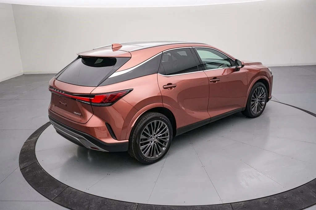 2023 Lexus RX 5th Gen - Image 5 of 21
