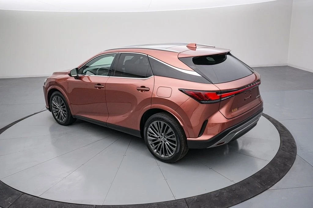 2023 Lexus RX 5th Gen - Image 7 of 21