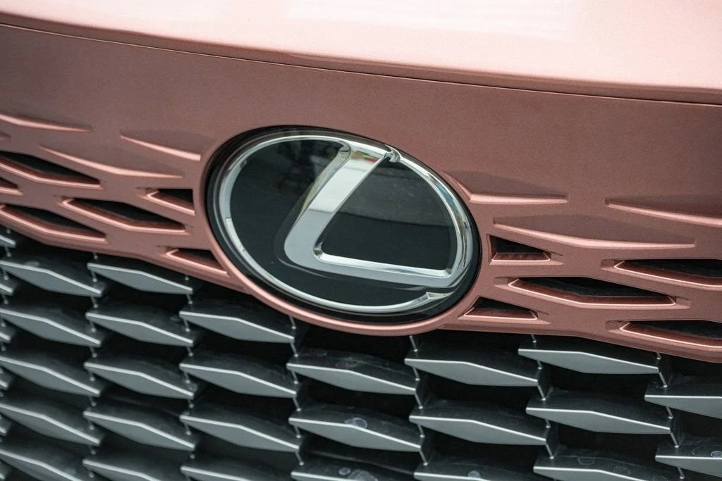 2023 Lexus RX 5th Gen - Image 14 of 21