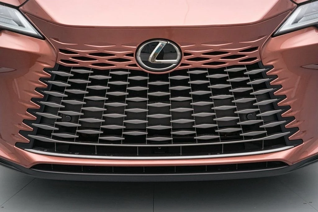 2023 Lexus RX 5th Gen - Image 13 of 21
