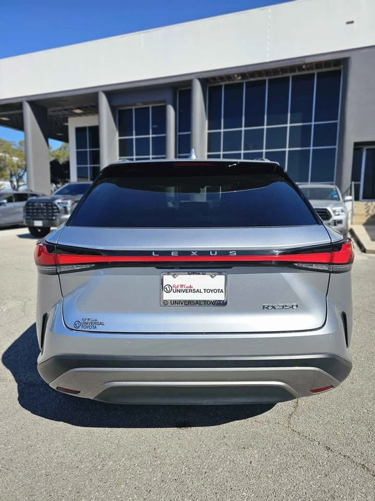 2023 Lexus RX 5th Gen - Image 6 of 13