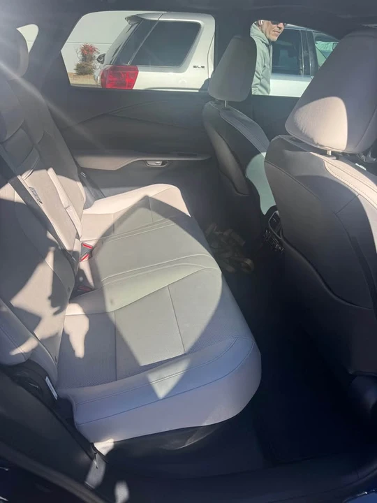 2023 Lexus RX 5th Gen - Image 5 of 8