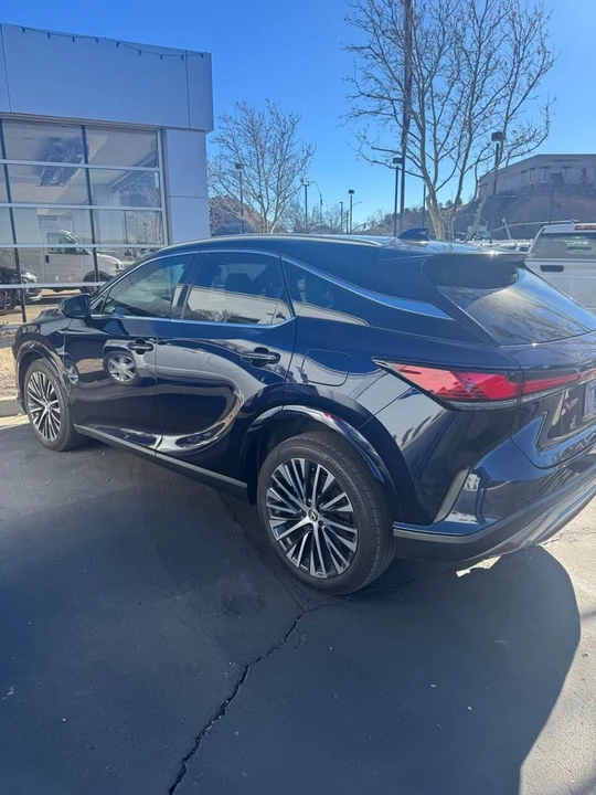 2023 Lexus RX 5th Gen - Image 3 of 8