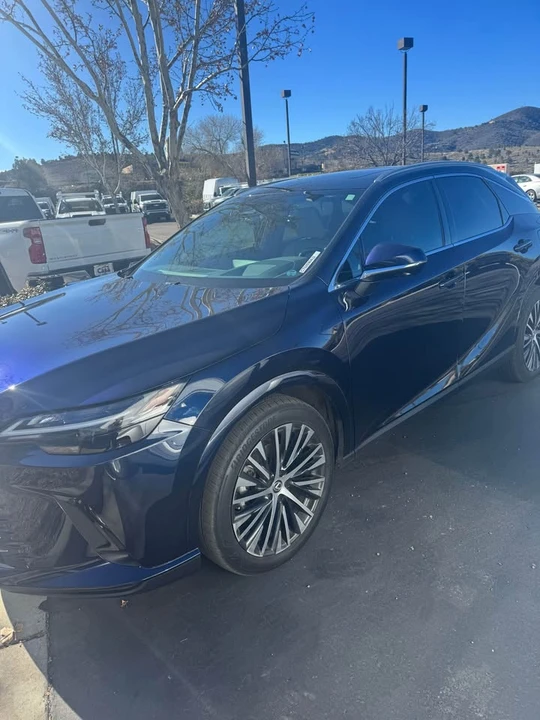 2023 Lexus RX 5th Gen - Image 2 of 8