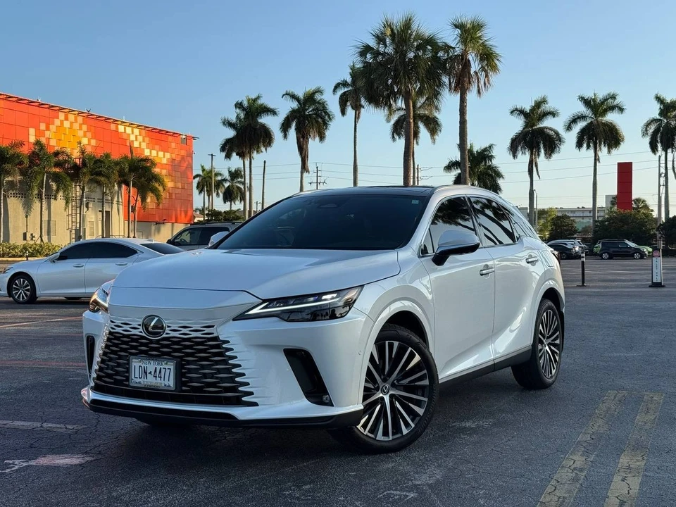 2023 Lexus RX 5th Gen - Image 2 of 21