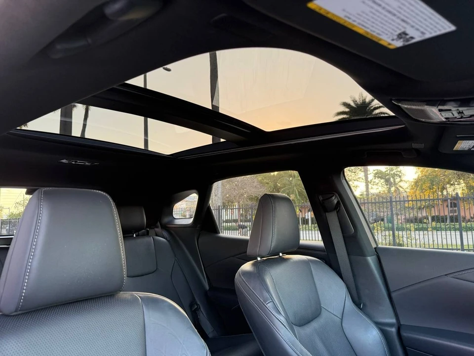 2023 Lexus RX 5th Gen - Image 14 of 21