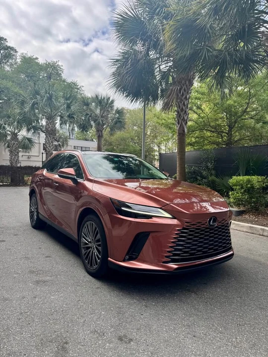 2023 Lexus RX 5th Gen - Image 3 of 11