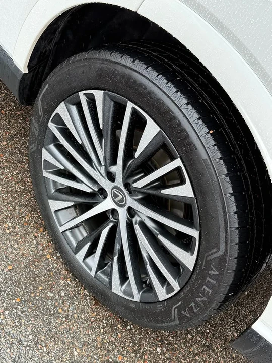 2023 Lexus RX 5th Gen - Image 5 of 14