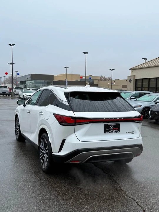 2023 Lexus RX 5th Gen - Image 4 of 14