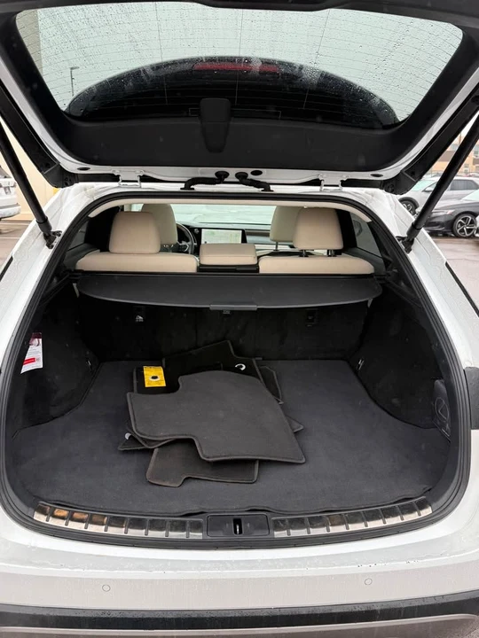 2023 Lexus RX 5th Gen - Image 6 of 14