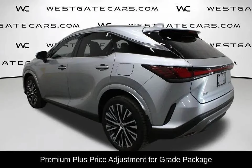 2023 Lexus RX 5th Gen - Image 3 of 7