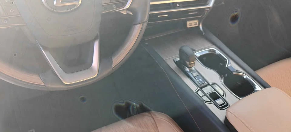 2023 Lexus RX 5th Gen - Image 12 of 16