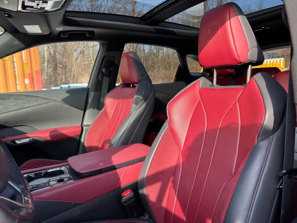 2023 Lexus RX 5th Gen - Image 8 of 17