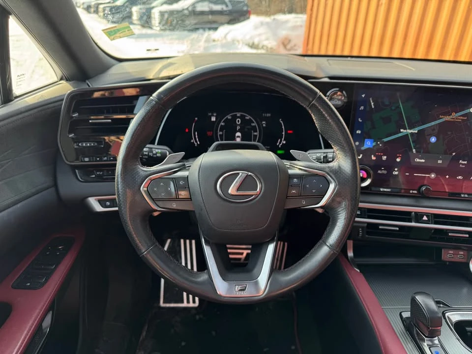 2023 Lexus RX 5th Gen - Image 10 of 17