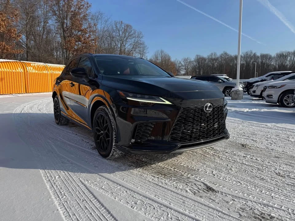 2023 Lexus RX 5th Gen - Image 6 of 17