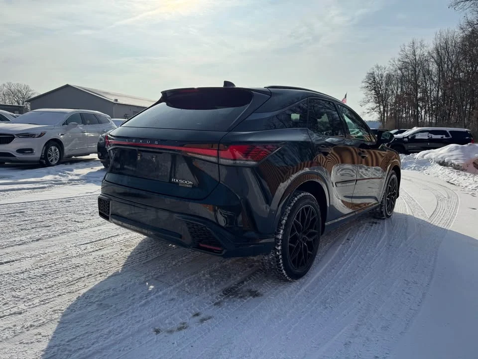 2023 Lexus RX 5th Gen - Image 4 of 17