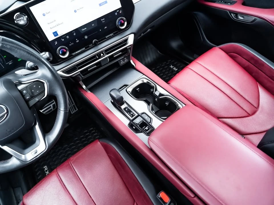 2023 Lexus RX 5th Gen - Image 13 of 20
