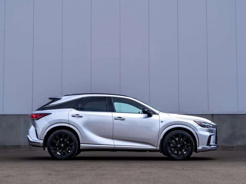 2023 Lexus RX 5th Gen - Image 5 of 20