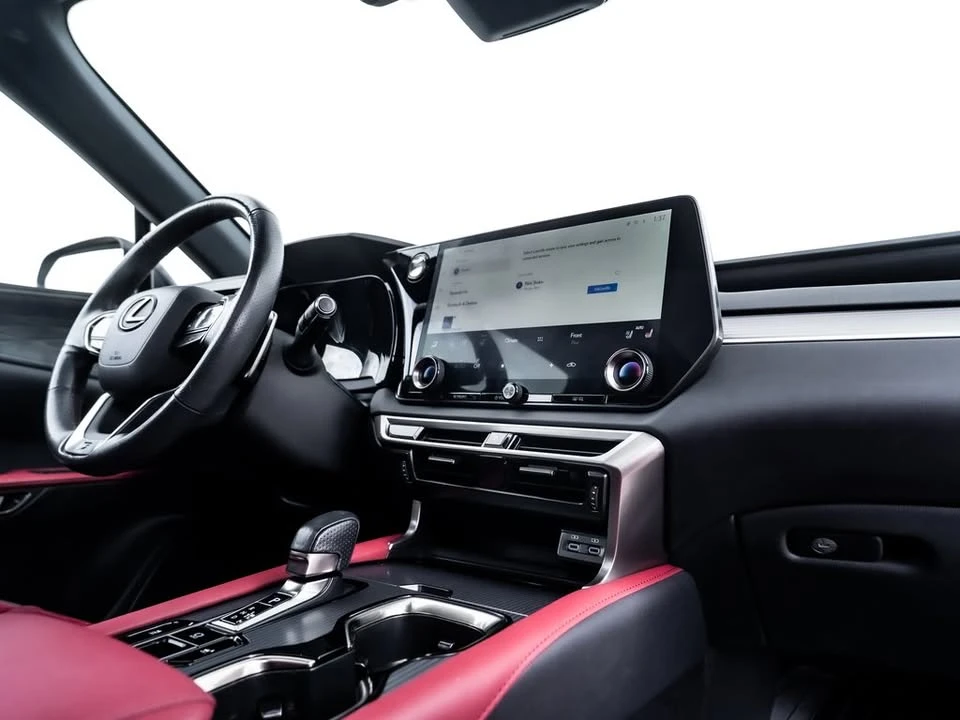 2023 Lexus RX 5th Gen - Image 17 of 20