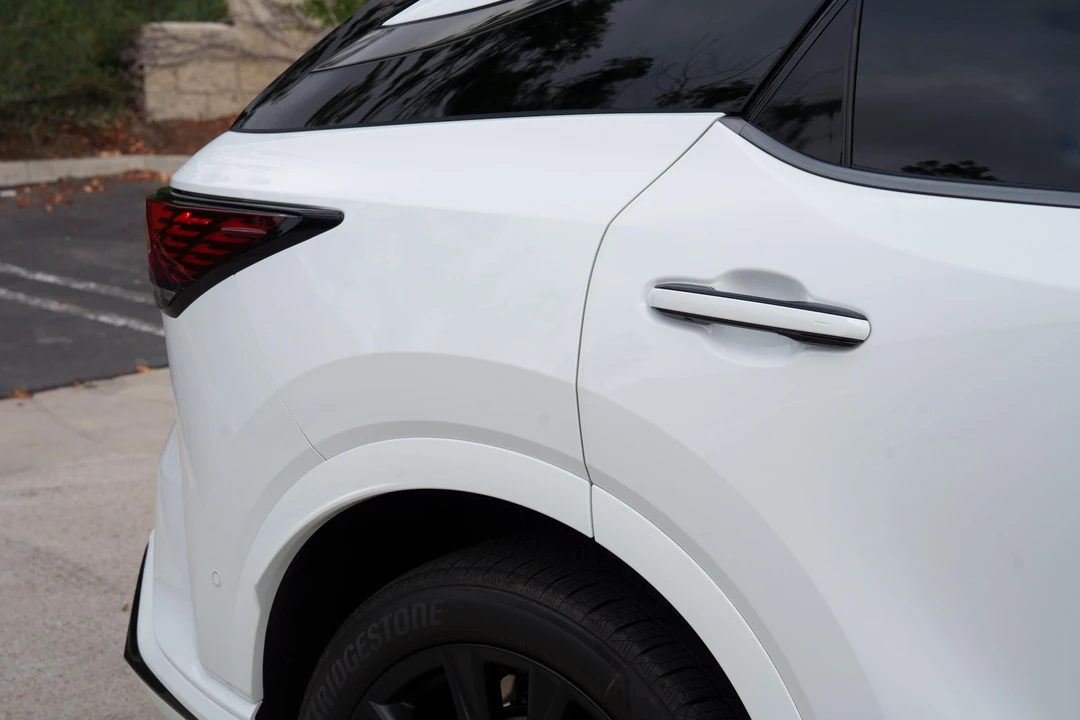 2023 Lexus RX 5th Gen - Image 25 of 31