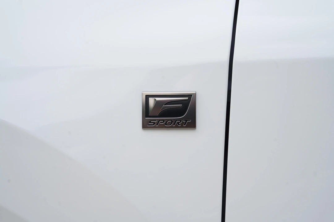 2023 Lexus RX 5th Gen - Image 16 of 31