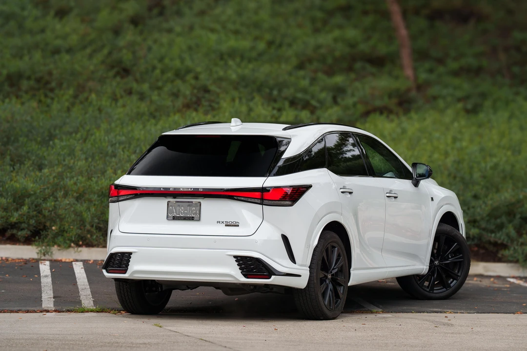 2023 Lexus RX 5th Gen - Image 7 of 31
