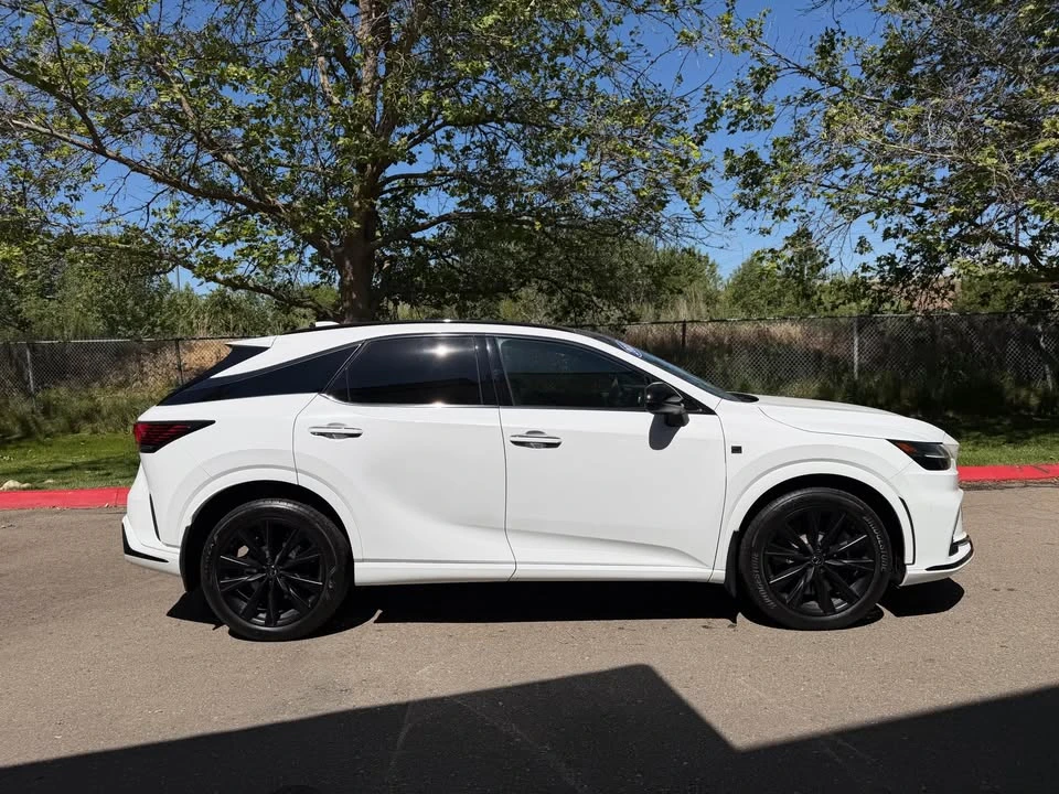 2023 Lexus RX 5th Gen - Image 4 of 20