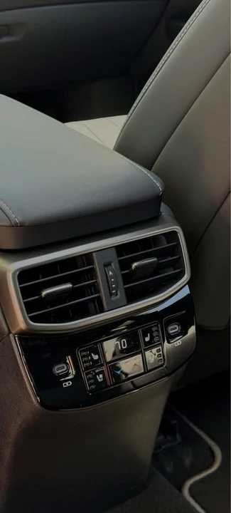 2023 Lexus RX 5th Gen - Image 10 of 20