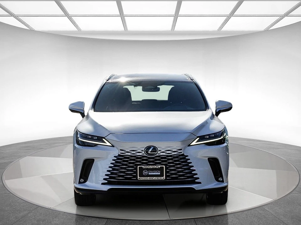 2023 Lexus RX 5th Gen - Image 6 of 12