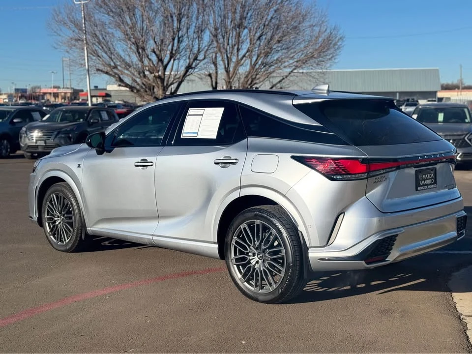 2023 Lexus RX 5th Gen - Image 5 of 12