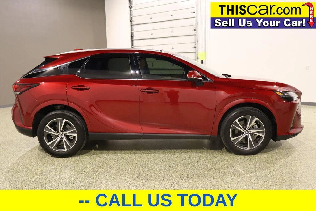 2023 Lexus RX 5th Gen - Image 10 of 12