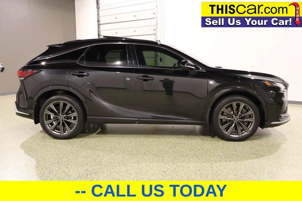 2023 Lexus RX 5th Gen - Image 10 of 21