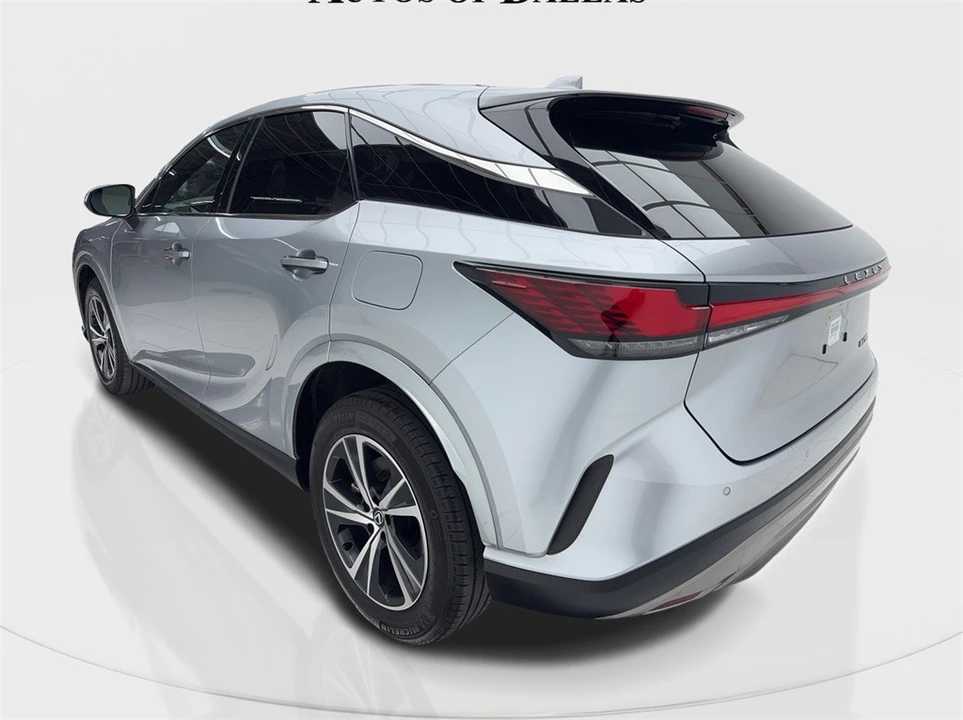 2023 Lexus RX 5th Gen - Image 10 of 12
