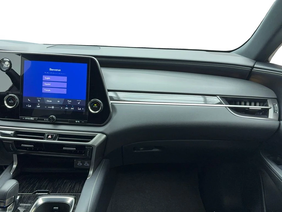 2023 Lexus RX 5th Gen - Image 19 of 21