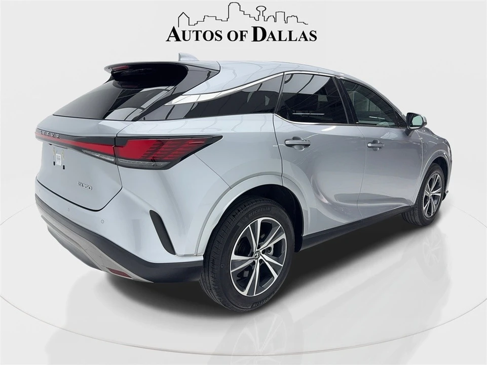 2023 Lexus RX 5th Gen - Image 9 of 12
