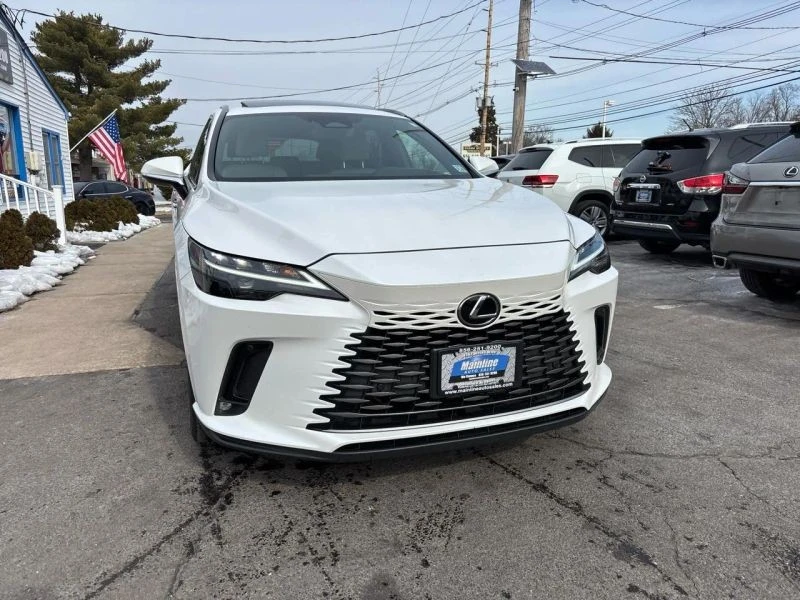 2023 Lexus RX 5th Gen - Image 9 of 12