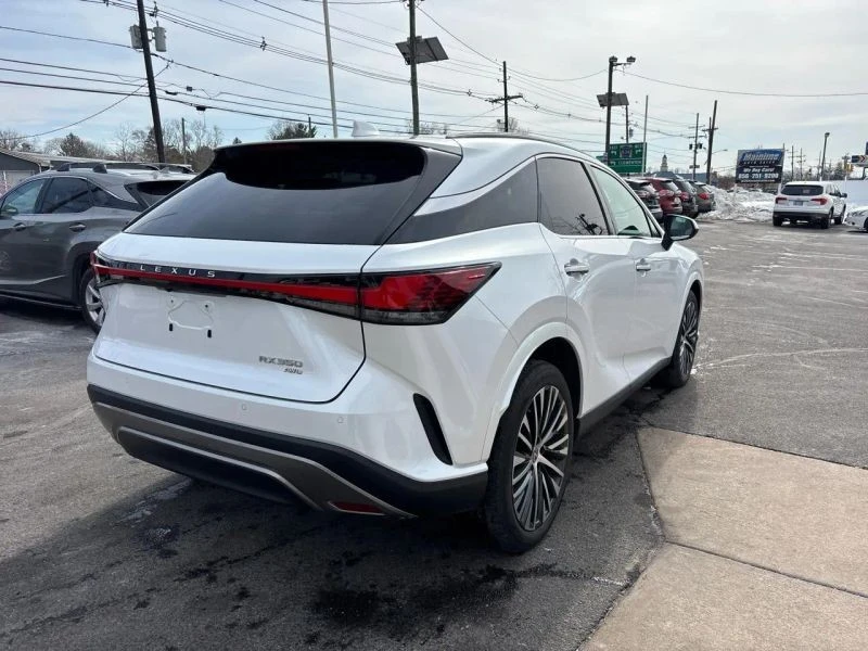 2023 Lexus RX 5th Gen - Image 6 of 12