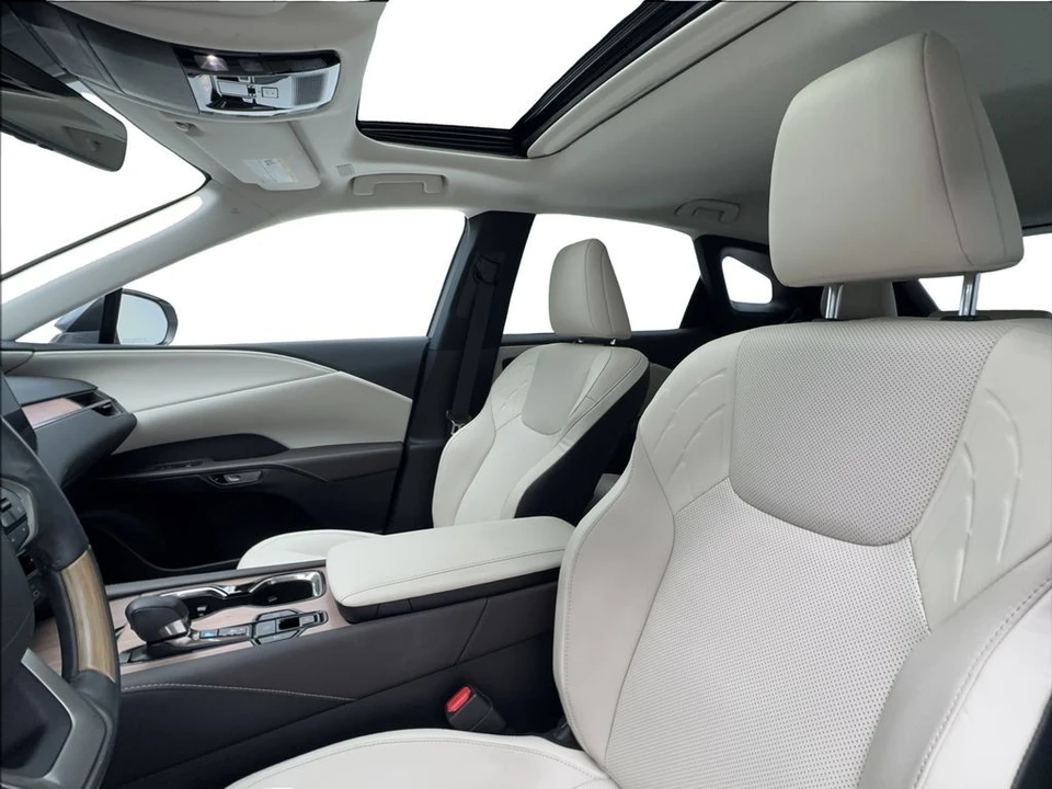 2023 Lexus RX 5th Gen - Image 19 of 21
