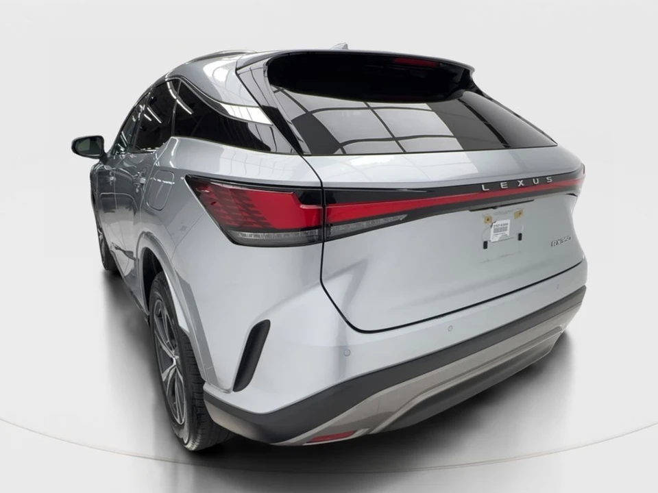 2023 Lexus RX 5th Gen - Image 10 of 21
