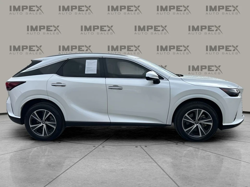 2023 Lexus RX 5th Gen - Image 6 of 12