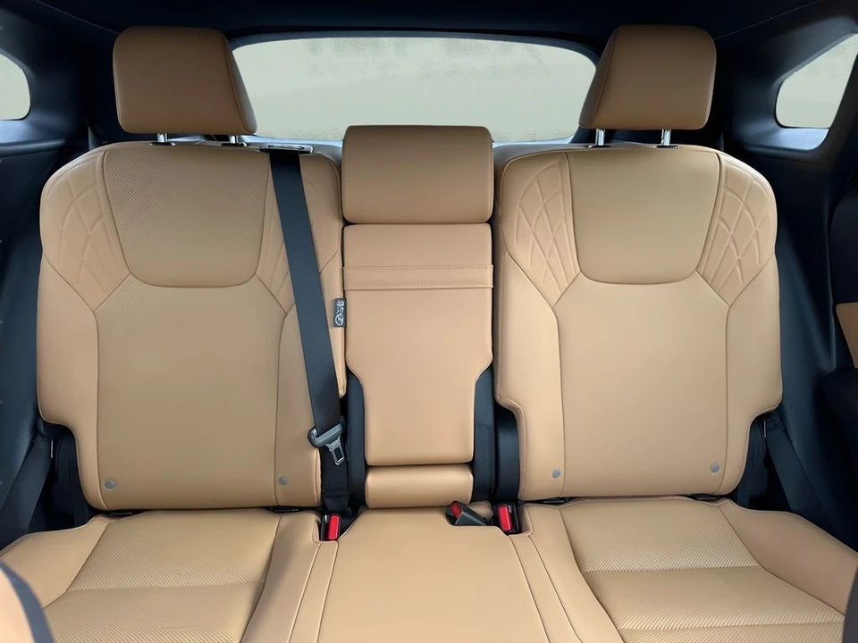 2023 Lexus RX 5th Gen - Image 12 of 12