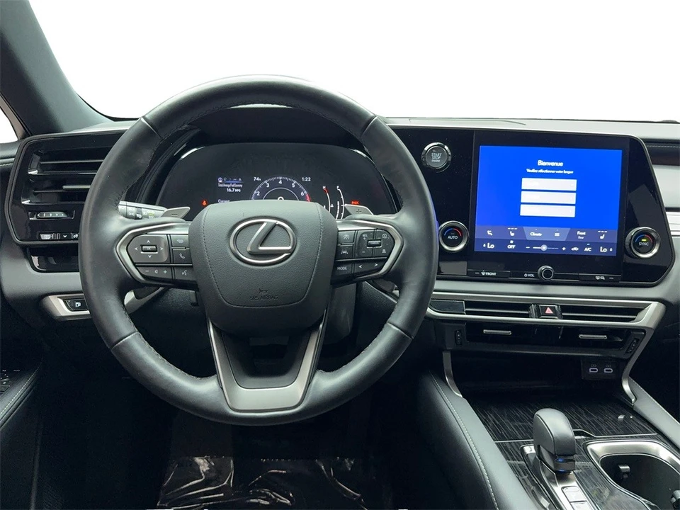 2023 Lexus RX 5th Gen - Image 17 of 21