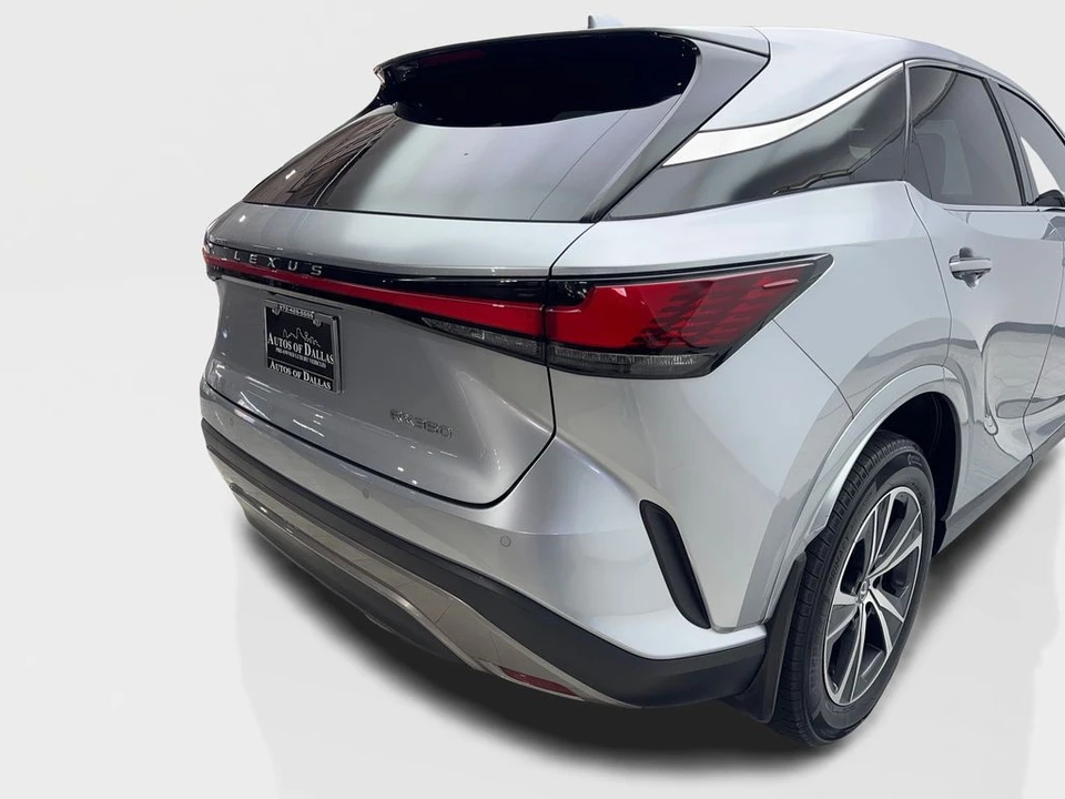 2023 Lexus RX 5th Gen - Image 18 of 21